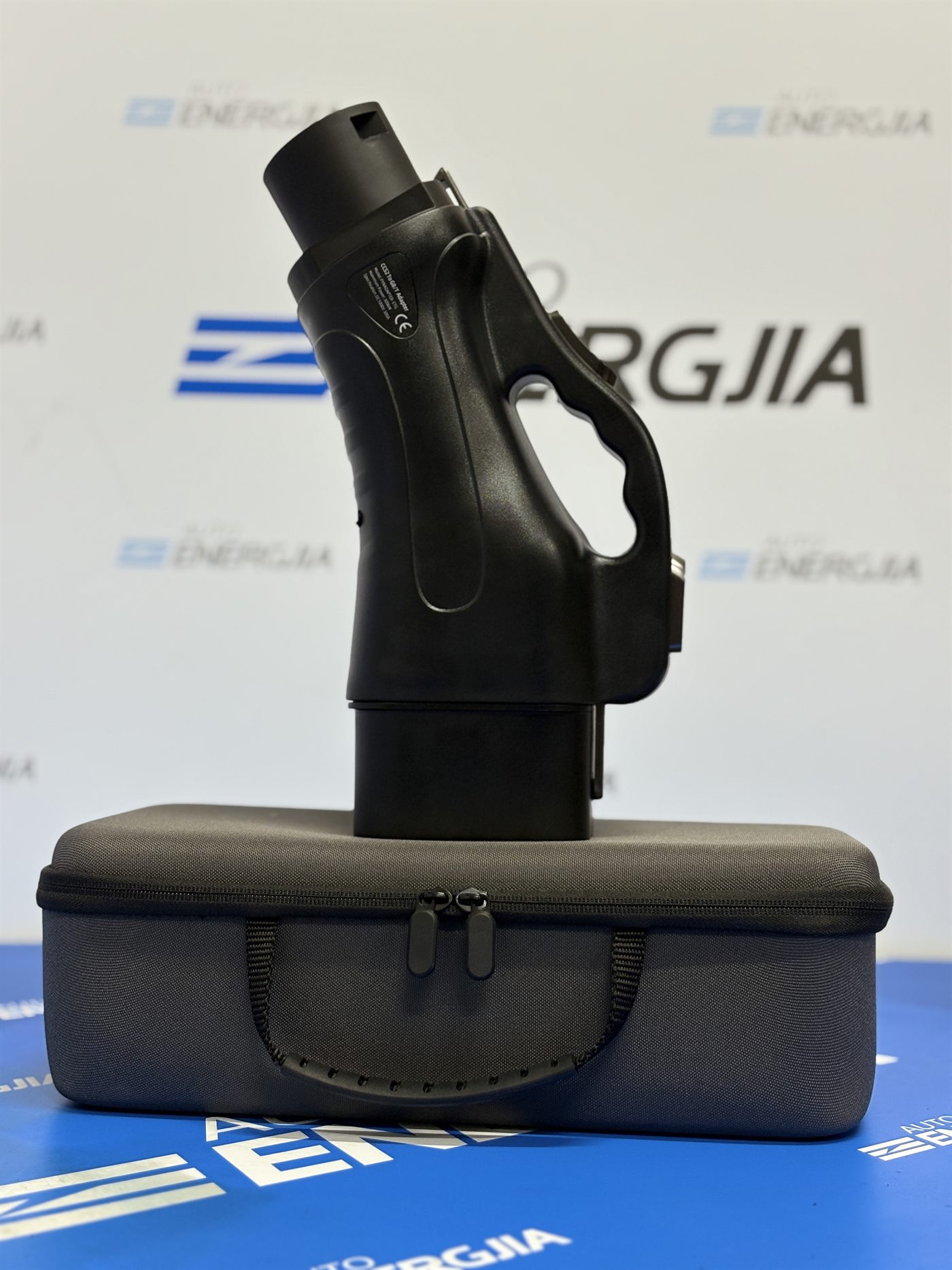 Konvertues CCS2 në GB/T me valixhe transporti te Auto Energjia
