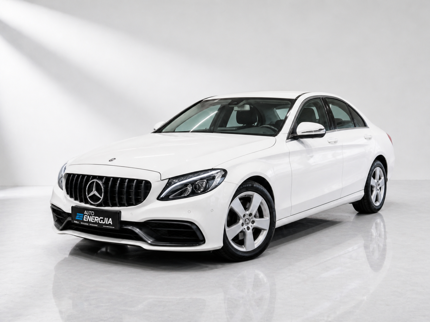 Mercedes-Benz C200 d, nr. 7927, nga katalogu i Auto Energjia