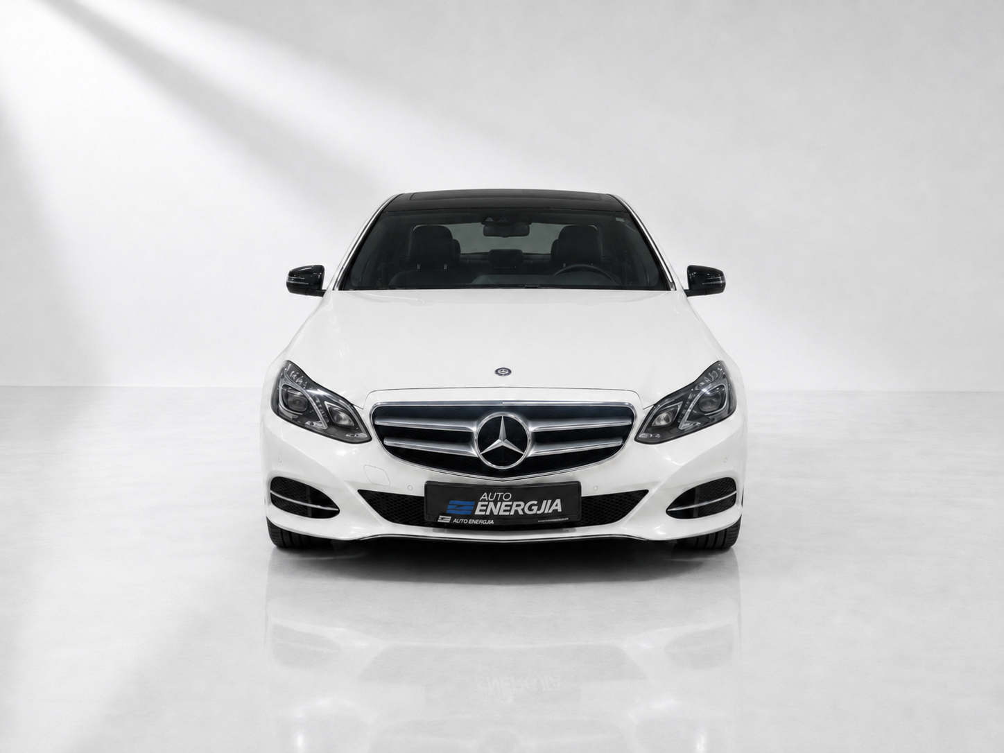 Mercedes-Benz E 220d BlueTEC - White
