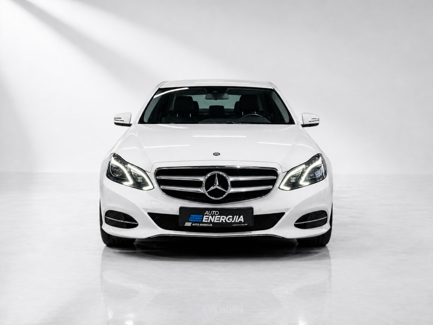 Mercedes-Benz E 220 CDI - White