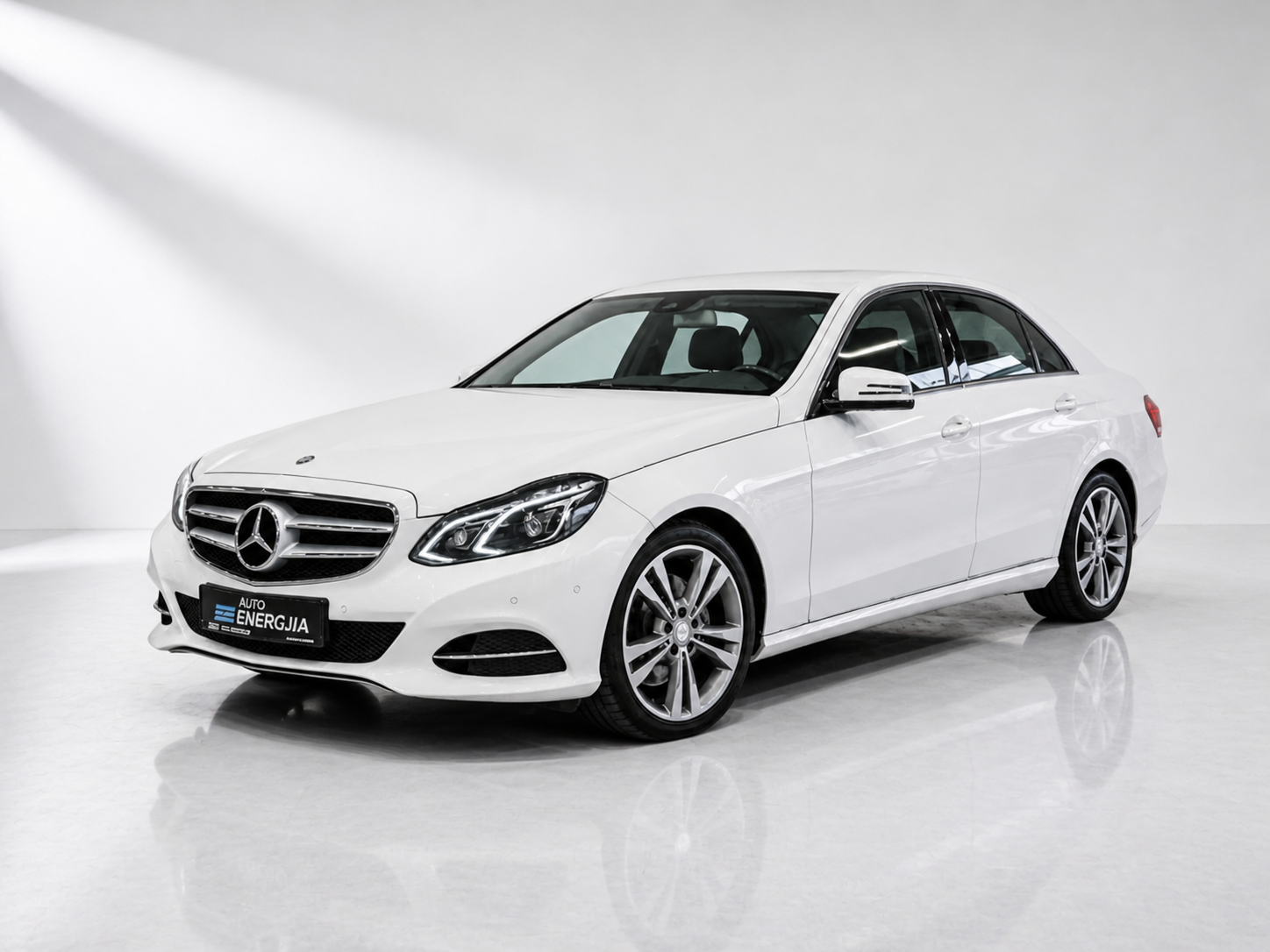 Mercedes E220 CDI White Nr. ser: 2430